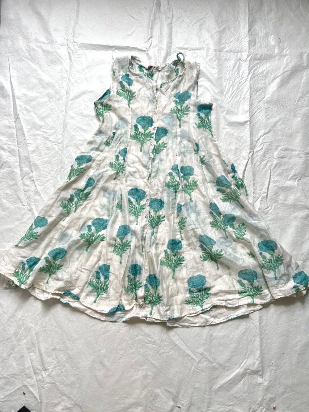 Sleeveless dress white blue green floral print XXL button front cotton silk midi